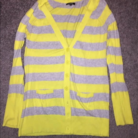 Express Boyfriend Sweater Gently Used - Picture 1 of 6